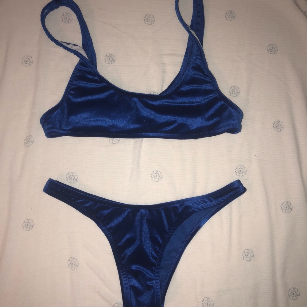 Blue velvet bikini